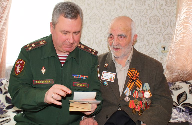 Заместитель начальника карачаево-черкесского управления Росгвардии встретился с ветераном войны