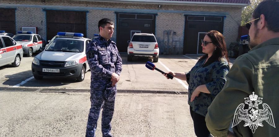 В Карачаево -Черкесии журналисты регионального телеканала сняли сюжет о деятельности вневедомственной охраны Росгвардии 