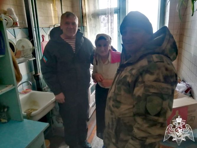 Представители Росгвардии оказали помощь пожилой женщине  в Карачаево-Черкесии