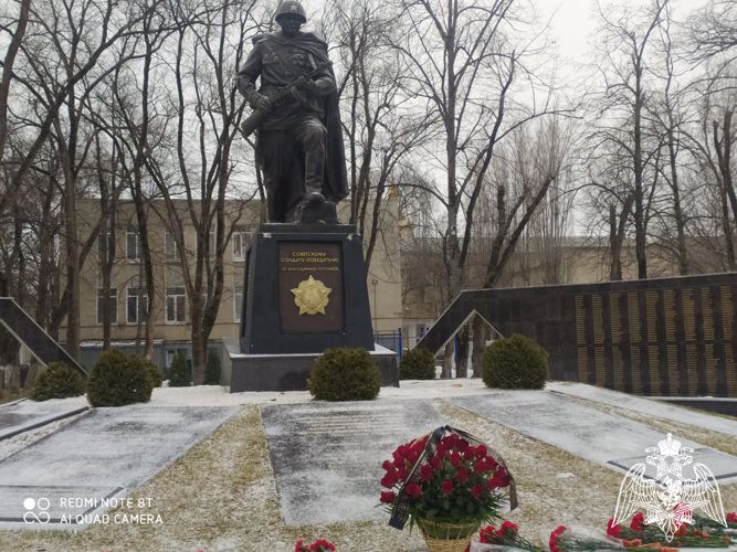 Росгвардейцы Карачаево-Черкесии приняли участие в памятном мероприятии ко Дню защитника Отечества