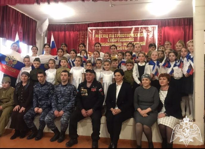 В Карачаево-Черкесии сотрудники и ветераны Росгвардии приняли участие в закрытии месячника оборонно-массовой и военно-патриотической работы   