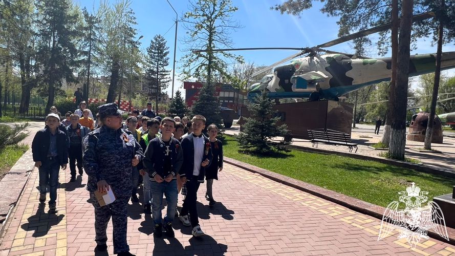 Росгвардейцы Карачаево-Черкесии присоединились к акции «Георгиевская ленточка»