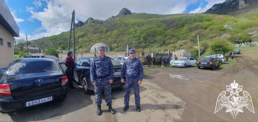 Росгвардейцы Карачаево - Черкесии обеспечили охрану общественного порядка во время празднования Ураза-Байрам