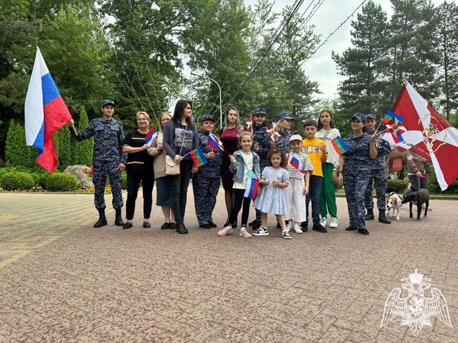 Росгвардейцы Карачаево-Черкесии присоединились к всероссийской акции «Триколор» 
