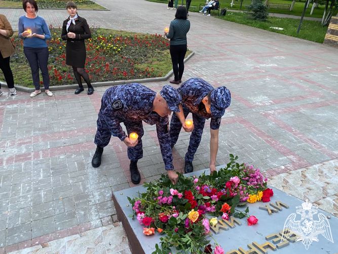 Росгвардейцы Карачаево-Черкесии поддержали патриотическую акцию «Свеча памяти»
