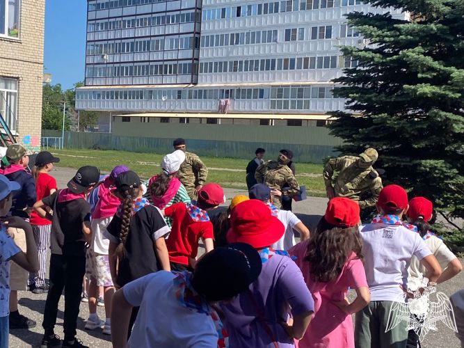«Каникулы с Росгвардией» проходят в пришкольных лагерях Карачаево-Черкесии