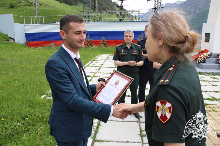 В Кабардино-Балкарии росгвардейцы почтили память журналистов, погибших при исполнении профессиональных обязанностей