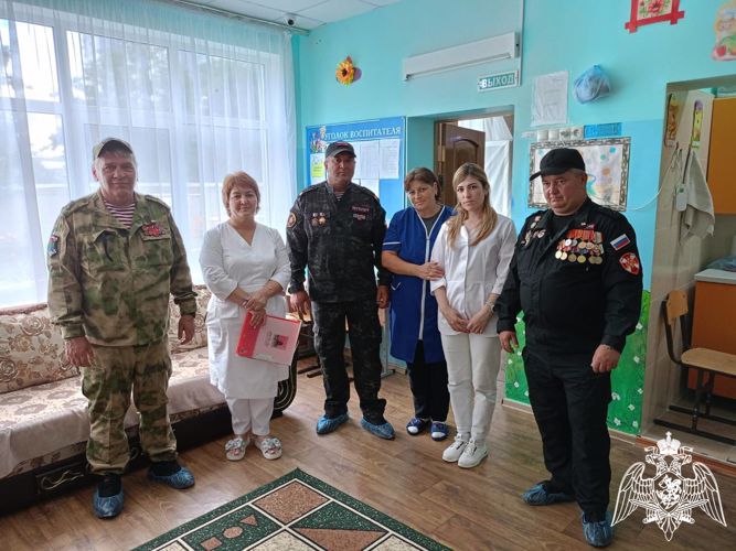 В Карачаево-Черкесии ветераны Росгвардии навестили воспитанников детского дома