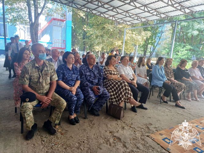 Росгвардейцы Карачаево-Черкесии  поздравили воспитанников детского дома с наступающим Днём знаний