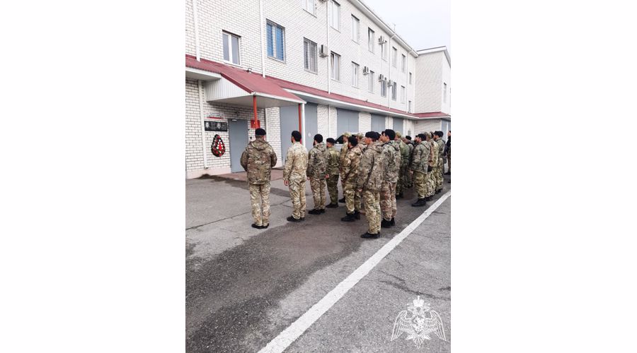 Росгвардейцы Карачаево-Черкесии почтили память боевого товарища 