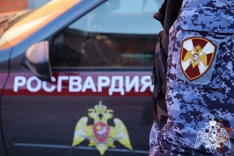 Росгвардейцы помогли в ликвидации пожара в Черкесске