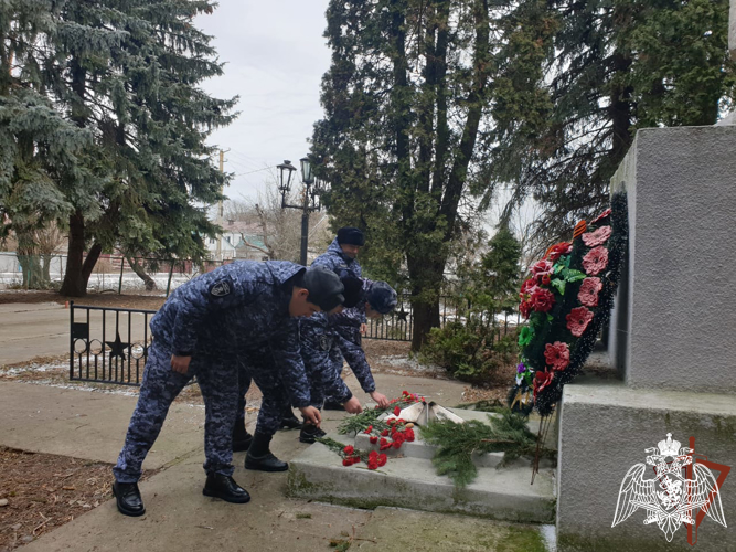 В Карачаево-Черкесии росгвардейцы приняли участие в перезахоронении останков погибших в годы ВОВ советских воинов