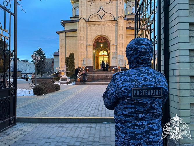 В Карачаево-Черкесии росгвардейцы приняли участие в обеспечении охраны общественного порядка в период Крещения Господня
