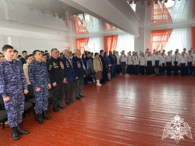 В Карачаево-Черкесии росгвардейцы приняли участие в открытии месяца патриотической, спортивной и оборонно - массовой работы