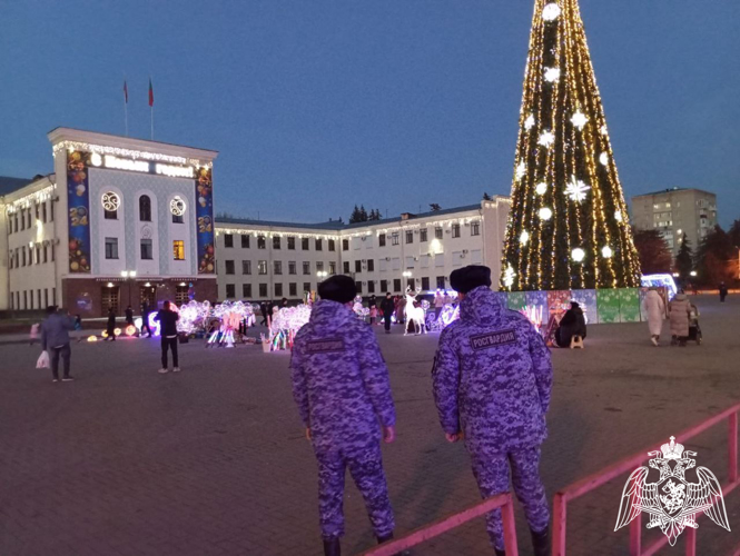 Росгвардейцы приняли участие в охране общественного порядка в новогоднюю ночь  в Карачаево-Черкесии