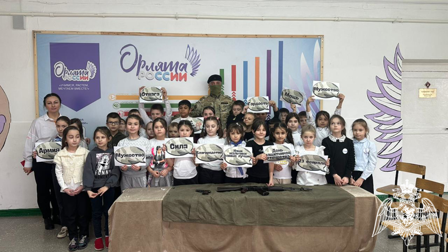 В Карачаево-Черкесии продолжается патриотическая акция Росгвардии «Неделя мужества»