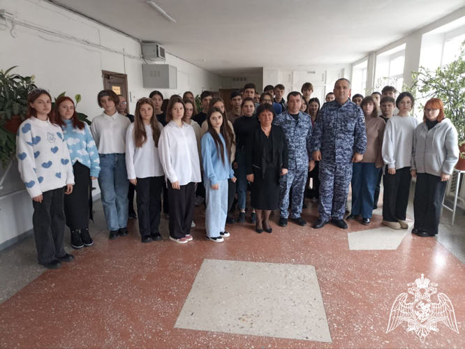 Урок Мужества провели росгвардейцы Карачаево-Черкесии 