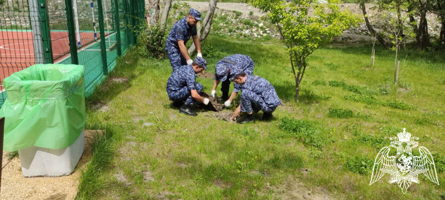 Росгвардейцы Карачаево-Черкесии стали участниками  международной акции «Сад памяти»