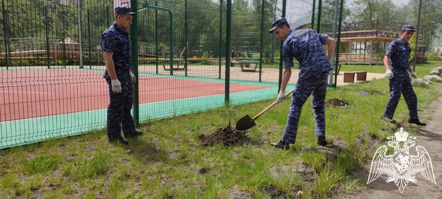 Росгвардейцы Карачаево-Черкесии стали участниками  международной акции «Сад памяти»