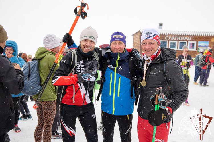 Росгвардейцы участвуют в международном фестивале Red Fox Elbrus Race 2024