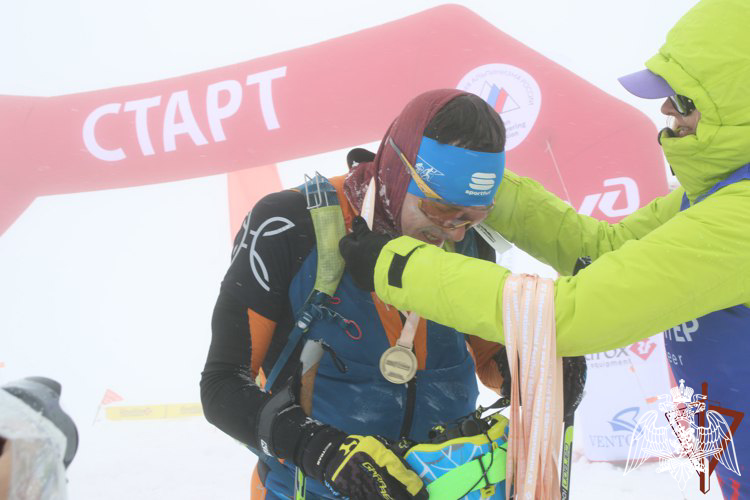 Росгвардейцы участвуют в международном фестивале Red Fox Elbrus Race 2024
