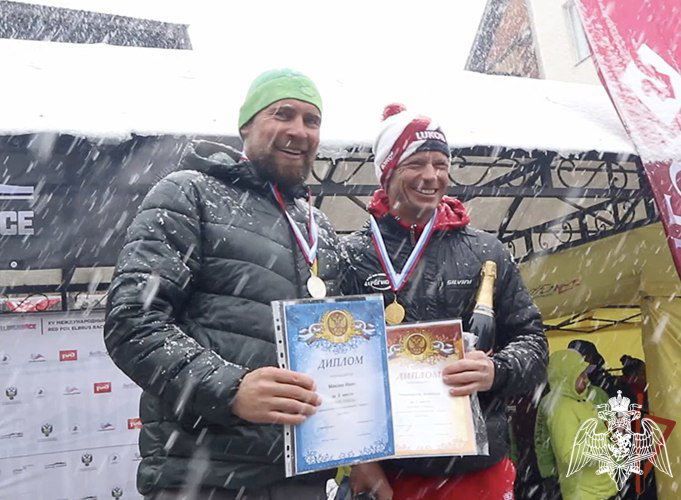 Росгвардейцы участвуют в международном фестивале Red Fox Elbrus Race 2024