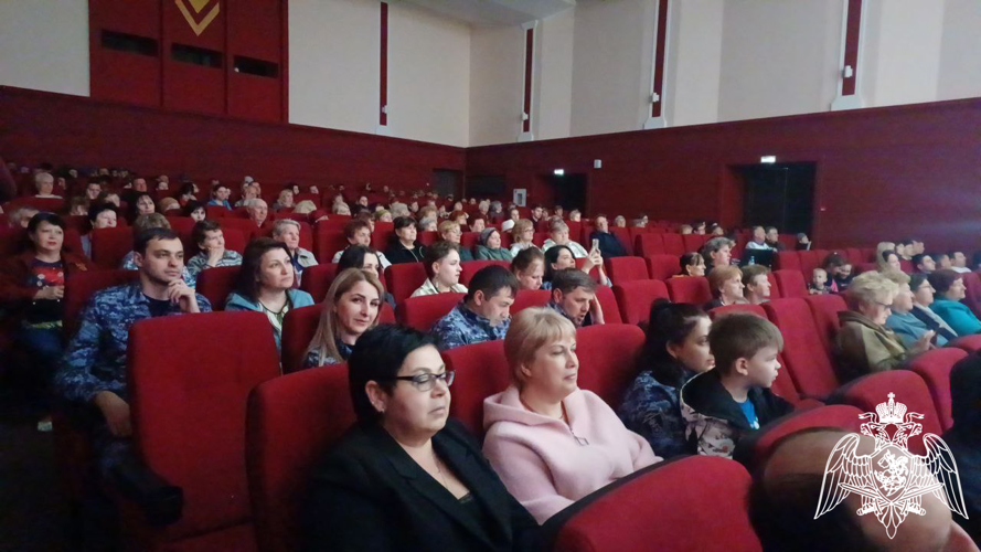  В Карачаево-Черкесии выступил Ансамбль песни и пляски  Северо-Кавказского округа Росгвардии 