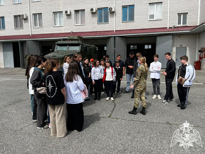 Росгвардейцы Карачаево-Черкесии продолжают проводить мероприятия акции «Каникулы с Росгвардией»