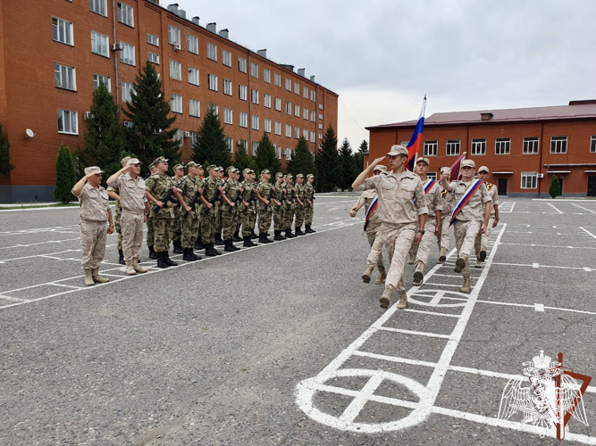 Около 200 новобранцев приведены к Присяге в Северо-Кавказском ордена Жукова округе Росгвардии