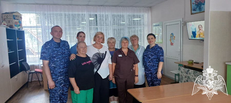  Росгвардейцы Карачаево-Черкесии продолжают участвовать в благотворительной акции «Твори добро»