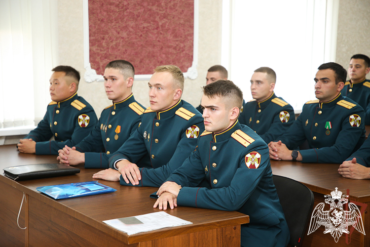 В управлении Северо-Кавказского округа Росгвардии прошли мероприятия с прибывшими для прохождения службы выпускниками ведомственных вузов