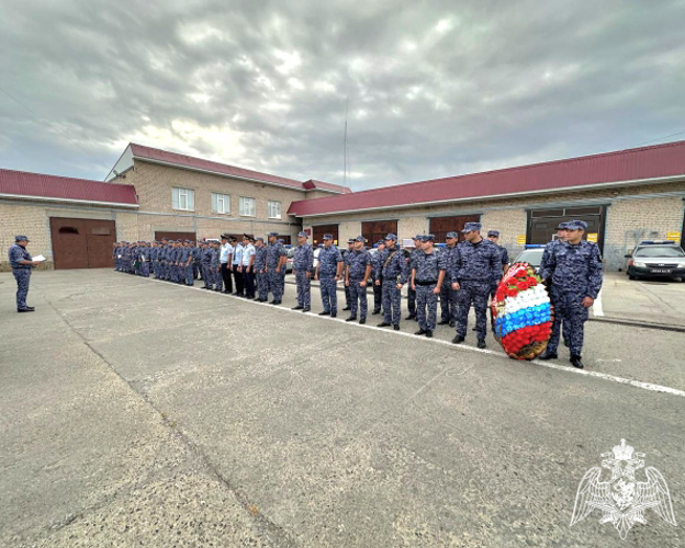 Росгвардейцы в Карачаево-Черкесии почтили память погибшего сослуживца