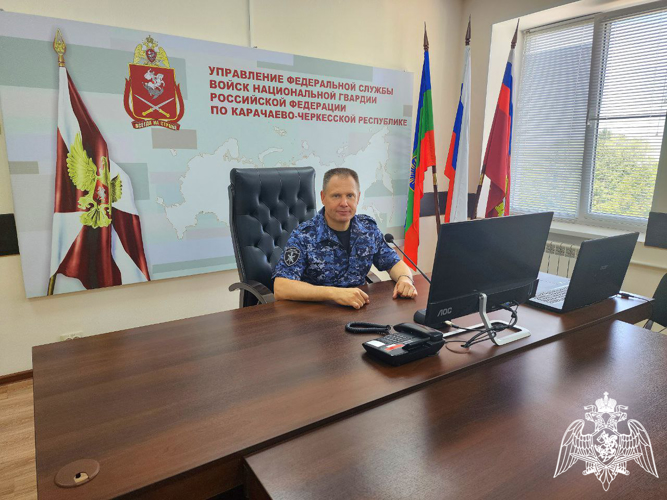 Офицер Росгвардии встретился с журналистами регионального телеканала в Карачаево-Черкесии