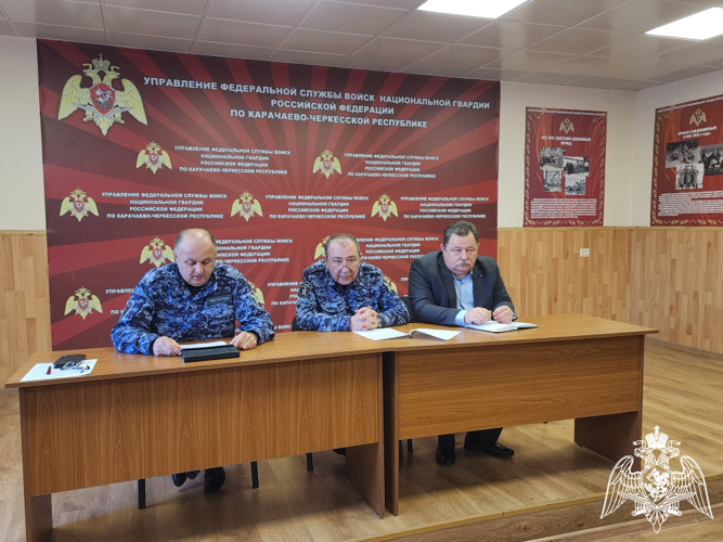 В Управлении Росгвардии по Карачаево-Черкесской Республике состоялся круглый стол с представителями субъектов ТЭК