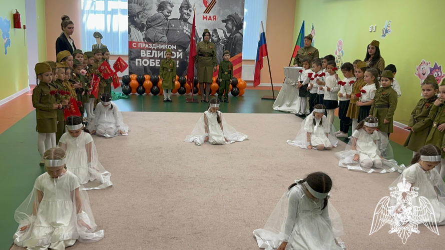 В Карачаево-Черкесии представители Росгвардии стали участниками патриотической акции 