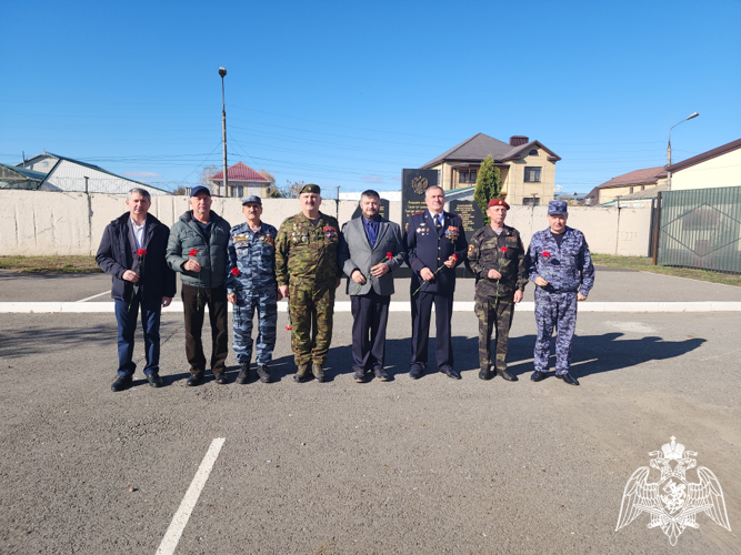 Росгвардейцы Карачаево-Черкесии приняли участие в памятных мероприятиях 