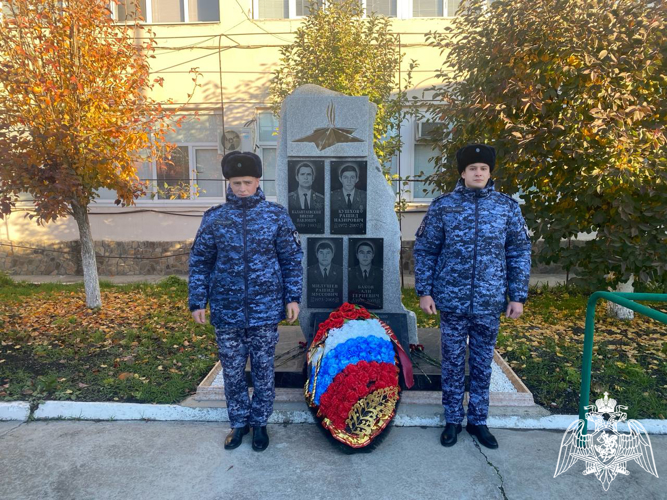 Росгвардейцы Карачаево-Черкесии приняли участие в памятных мероприятиях 