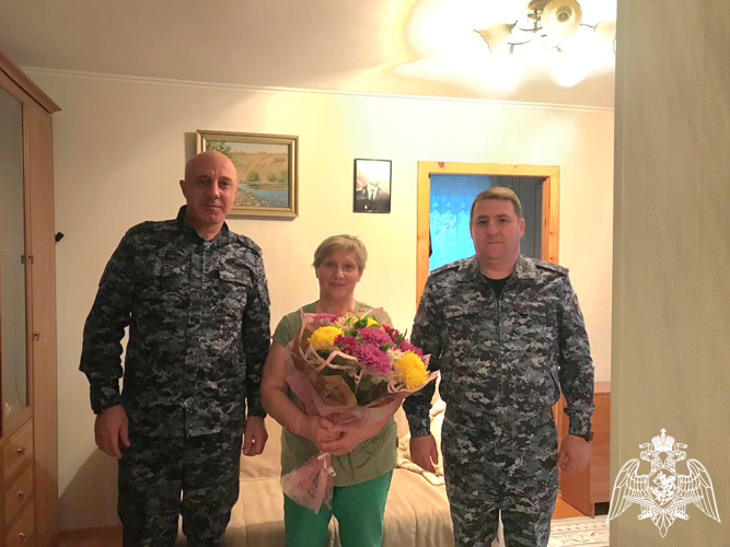 Росгвардейцы Карачаево-Черкесии посетили вдов погибших сослуживцев