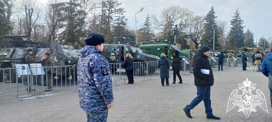 В Черкесске росгвардейцы обеспечили безопасность на выставке трофейной военной техники