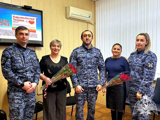 Росгвардейцы Карачаево-Черкесии встретились с вдовами погибших товарищей