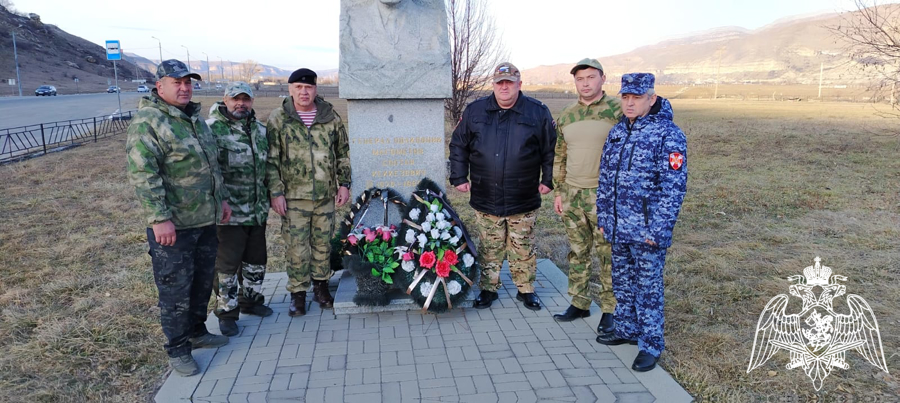 В Карачаево-Черкесии представители Росгвардии провели памятное мероприятие