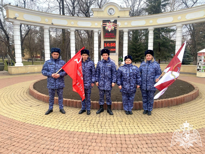 Росгвардейцы Карачаево-Черкесии приняли участие в мероприятии по запуску часов обратного отсчёта времени ко Дню Победы