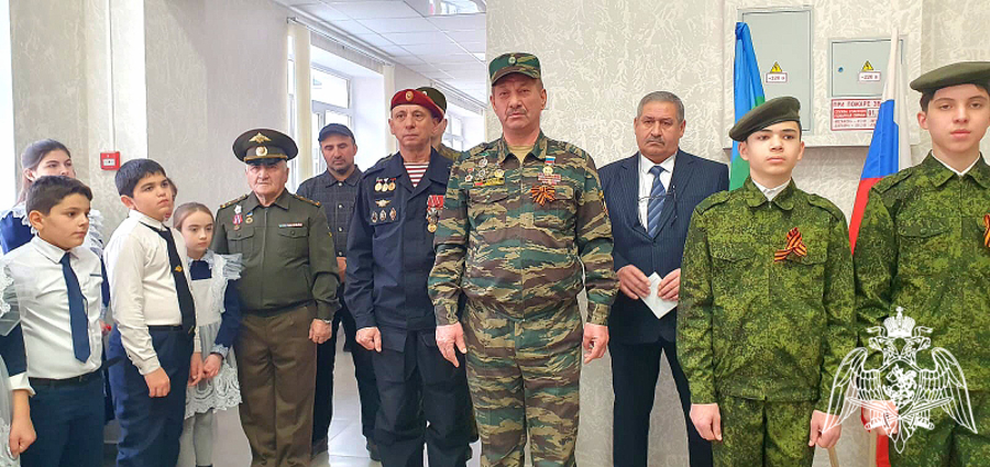 Представители Росгвардии в Карачаево-Черкесии приняли участие в открытии месячника оборонно-массовой и военно-патриотической работы 