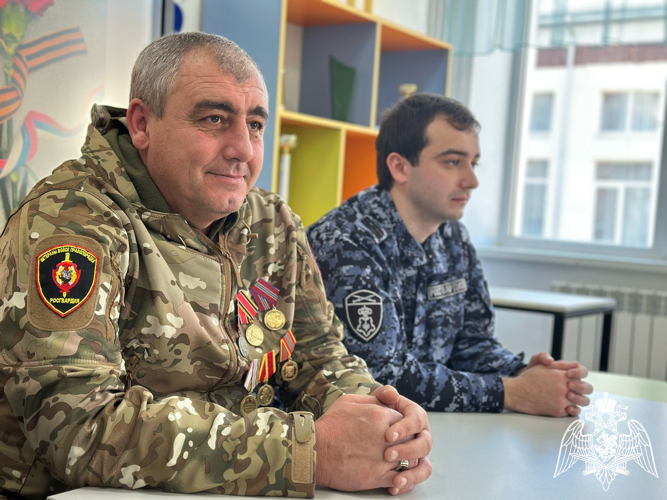 В Карачаево-Черкесии росгвардейцы продолжают проводить уроки Мужества для школьников региона  