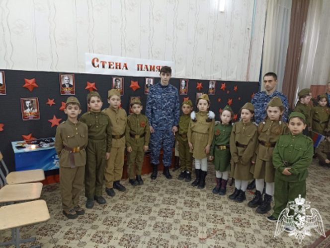 Росгвардейцы продолжают проводить патриотические занятия со школьниками Карачаево-Черкесии