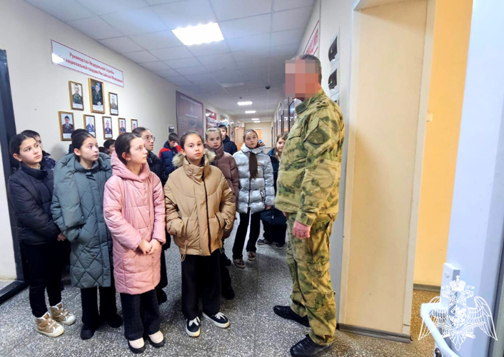 День открытых дверей для школьников провели сотрудники Росгвардии в Карачаево-Черкесии 