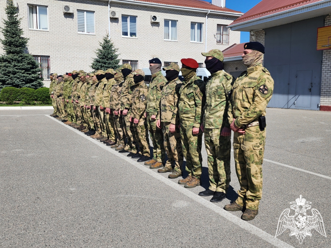 Сотрудников СОБР «Клинок» Росгвардии поздравили с годовщиной образования отряда 