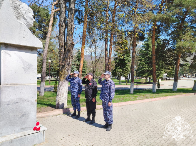 Росгвардейцы Карачаево-Черкесии отметили День ветерана органов внутренних дел и внутренних войск 