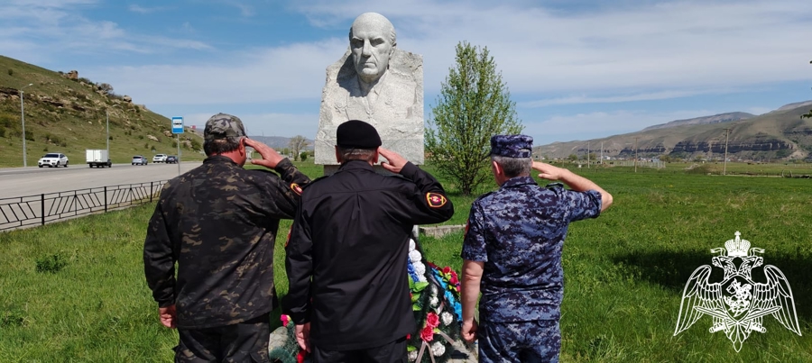 Ветераны Росгвардии провели памятное мероприятие в  Карачаево-Черкесии 