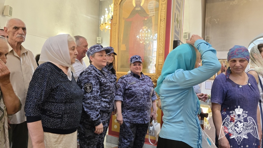 Росгвардейцы Карачаево-Черкесии приняли участие в торжественном богослужении  